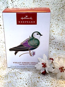 2024 Hallmark VIOLET GREEN SWALLOW Ornament BEAUTY OF BIRDS #20 - Picture 1 of 3