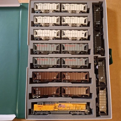 Kato N Scale Union Pacific UP Hopper  LOT - Image 1 of 4