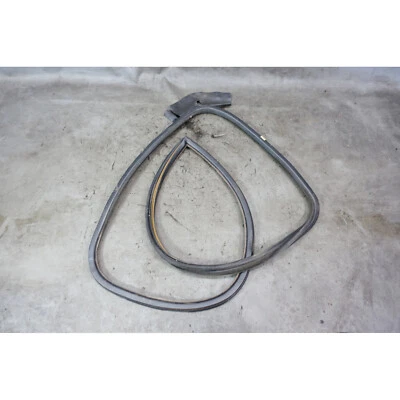 BMW E30 1985-1991 serie 3 sedán 4 puertas sello puerta trasera derecha resistente al clima OEM Foto 1 de 3