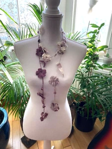 Crochet fancy flowers purplish-white colors summer handcrafted necklace - Picture 1 of 5