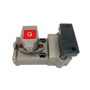 Interruptor de bloqueo de llave atrapada Allen-Bradley Slamlock “G” 440T-MSSLE110G - Imagen 1 de 6