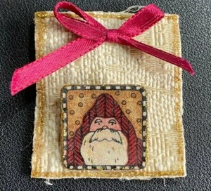Vintage Santa claus Christmas fabric applique lapel pin brooch handmade - Picture 1 of 5