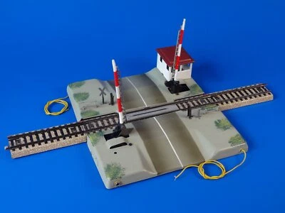 MARKLIN H0 - 7192 - FULLY AUTOMATIC LEVEL CROSSING - M Track // EXC - Image 1 of 4