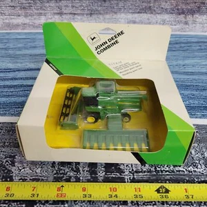 Vtg Ertl 1/80 scale John Deere titan II diecast combine w/corn & bean head green - Picture 1 of 9