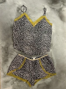 Victoria's Secret Spaghetti Strap Sleep Top : SMALL Shorts : MEDIUM Animal Print - Picture 1 of 10