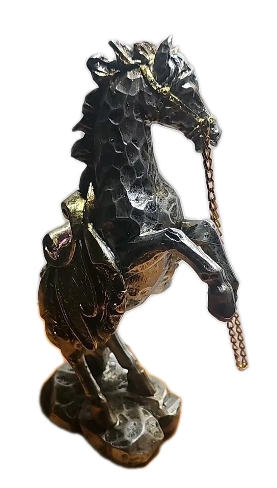 Estatua de caballo de resina plateada y dorada decoración del hogar estatua decorativa de caballo  Foto 1 de 4