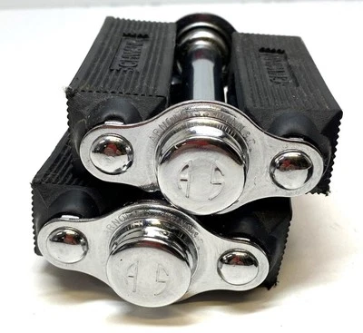 NEW Schwinn bicycle reissue 1995 PHANTOM Deluxe men's PEDALS  w/ extra BLOCKS - Image 1 of 4