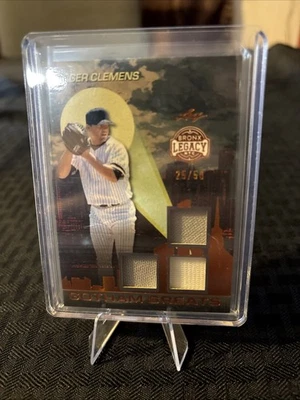 Reliquia triple camiseta Leaf Bronx Legacy Roger Clemens Gotham Greats 2025 25/50 Foto 1 de 2