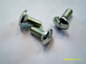 Original 3er Set Snapper Wagenschrauben 90001/703185/7090001 - Bild 1 von 1