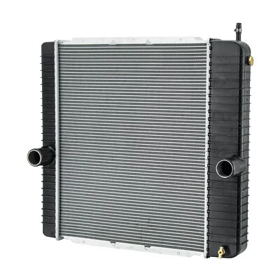 Radiator For 04-07 Ford F650 F750 & 97-09 International Harvester 4100 4400 4900 - Image 1 of 4