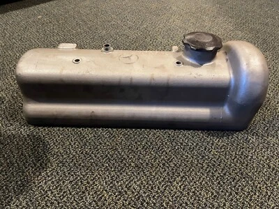 Mercedes Benz 190 SL 1956 cubierta de válvula, 23x10x8, 10 lb, en buen estado. Foto 1 de 4