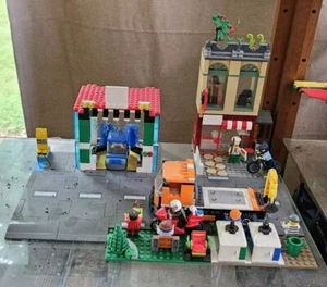 LEGO CITY 60292 TOWN CENTER - Picture 1 of 1