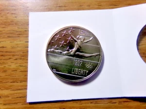 1992-P 50c Olympics Gymnast Commemorative Half Dollar - UNCIRCULATED #XX65 - Picture 1 of 2
