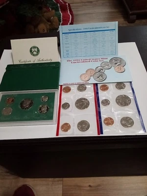 1994 Proof Set & 1994 P & D Mint Set In Original Government Packaging W/ COA - Image 1 of 4