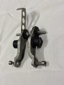 2008 2016 Yamaha YZF R6 COMPLETE Gas Tank Holder Brackets Mounts Bolts OEM 09 10 - Picture 1 of 5