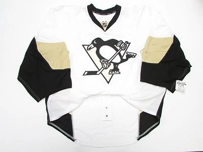 PITTSBURGH PENGUINS AWAY TEAM ISSUED REEBOK EDGE 2.0 7287 JERSEY GOALIE CUT 60 - Image 1 of 4