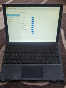 Microsoft Surface Pro 4 Intel i5 8GB RAM 256GB SS Cracked glass on screen - Picture 1 of 7