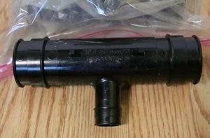 1x Propex 2"x2"x1"" Reducer Tee Fitting UQ4752210 PEX POLY ALLOY BLACK UPONOR - Picture 1 of 2