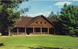 Memorial Building in Hartwick Pines State Park Grayling Michigan Chrome Postcard - Picture 1 of 1
