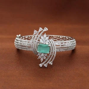 Pulsera de circonita multicolor con intrincado acabado blanco - Imagen 1 de 40