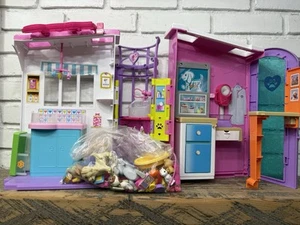 Barbie Plegable Veterinario Clínica Accesorios Animales Lote - Imagen 1 de 18