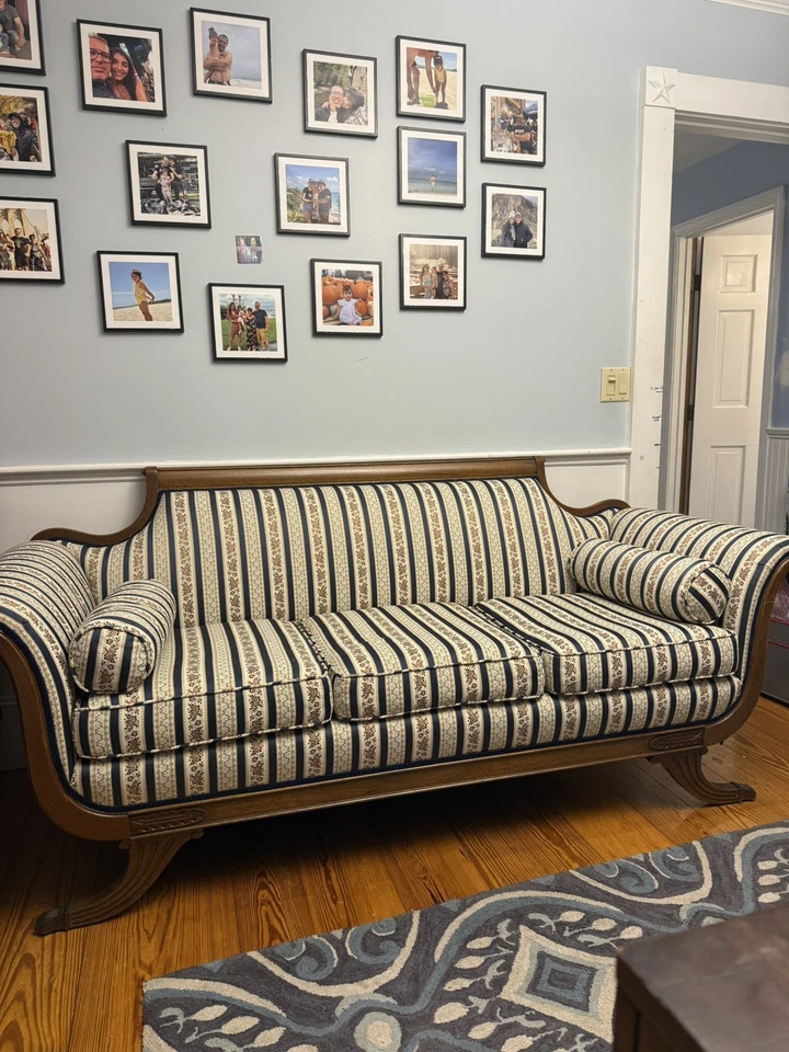 Sofá sofá tapiz Duncan Phyfe caoba tallado a mano Foto 1 de 4