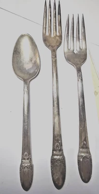 1847 Rogers Bros “First Love” IS cubiertos plateados 3 piezas ajuste-Tspn-horquillas Foto 1 de 4