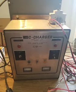 Caricabatterie C-Charger AE Series 2420DFP Galleggiante/Equalizzatore Manuale 1J-2028-F8F - Foto 1 di 4