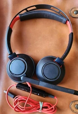 POLY BLACKWIRE [C5220T] WIRED DUAL-EAR STEREO HEADSET WITH BOOM MIC - Image 1 of 3