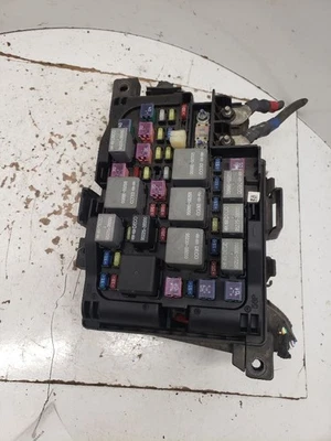 Коробка предохранителей двигатель VIN 3 8-значный подходит для 06-08 OPTIMA 1389165 - Изображение 1 из 4