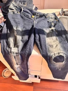 City chic Women’s Jeans size 18 - Picture 1 of 3