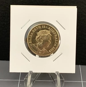 2019 AUSTRALIA 1 DOLLAR JC EFFIGY FROM MINT BAG UNCIRCULATED LOW MINTAGE SCARCE - Picture 1 of 7