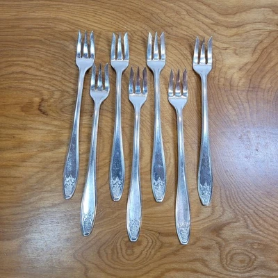 Set Of 7 International Silver Plate Lady Doris Seafood Forks  - Image 1 of 4