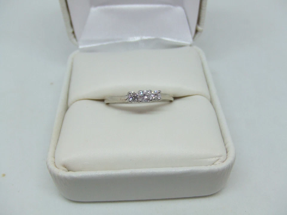 ladies 14k/platinum "Magic Glo" diamond ring size 6.5 - Image 1 of 1