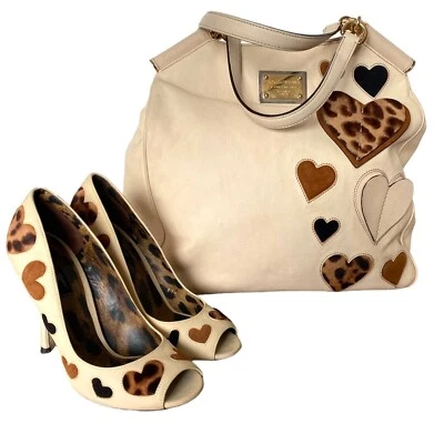 DOLCE & GABBANA Juego de Bombas y Bolso de Cuero Marfil Corazones de Leopardo Punta abierta, Talla 38 Foto 1 de 4