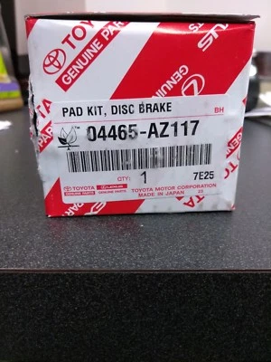 Genuine Toyota 2006-2019 Rav4 OEM Front Brake Pads 04465-AZ117 / 04465-AZ217 - Изображение 1 из 2