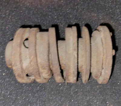 Eje trasero de salida modelo T Ford 1909-1927 muy usado con resorte de embrague y cambio Foto 1 de 3