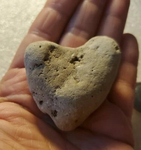 LG Natural Heart Shaped Beach Rock/Stone❤~ Love ~Wedding (H-03) - Bild 1 von 3