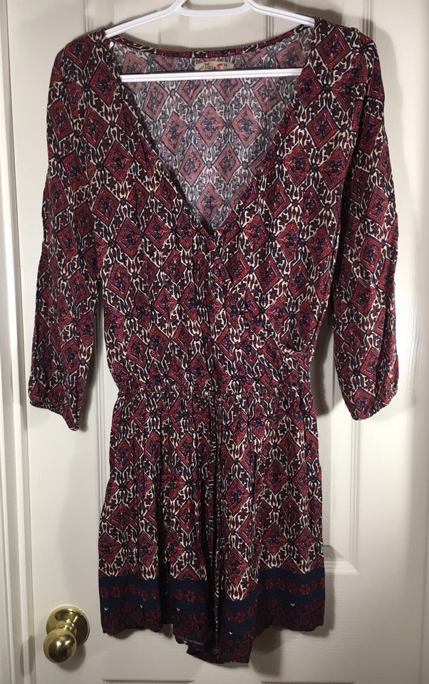 Hollister Women’s Size M Boho Romper Red Multicolor V-Neck 3/4 Sleeves - Image 1 of 4