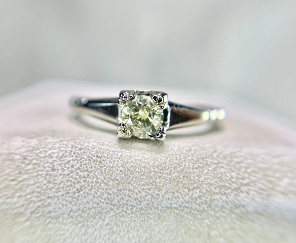 Vintage 18k White Gold Natural Round Brilliant Diamond Solitaire Engagement Ring - Image 1 of 4