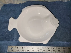 Pfaltzgraff USA Fish Seafood Bake n Server Ovenware #245 oven & microwave 10"in - Picture 1 of 24