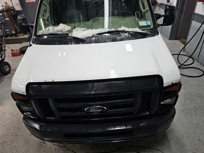 Hood FORD VAN E250 08 09 10 11 12 13 14 Foto 1 de 3