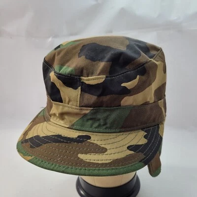 Gorra de hombre Woodland camuflada con cuello solapa cubierta multicolor talla 71/4 Foto 1 de 4