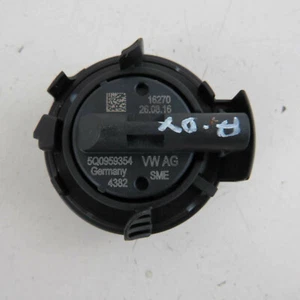 Sensore airbag 5Q0959354 per Volkswagen Golf Mk7 2012- usato (66840) - Picture 1 of 3