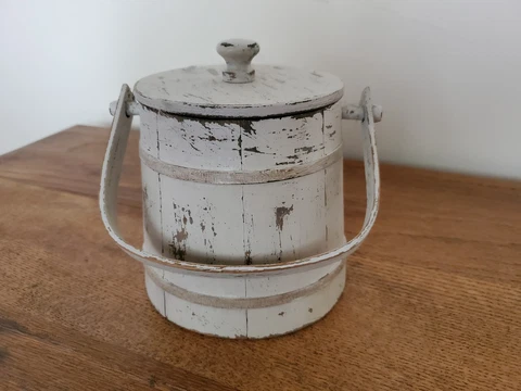 Vintage Sugar BUCKET - BASKETVILLE Putney Vermont - Handle and 2 Metal Bands Cover