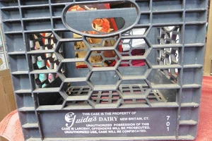 Guida's Dairy Schwerlast grau Kunststoff quadratisch Milchbehälter Transportkiste Vintage - Bild 1 von 5