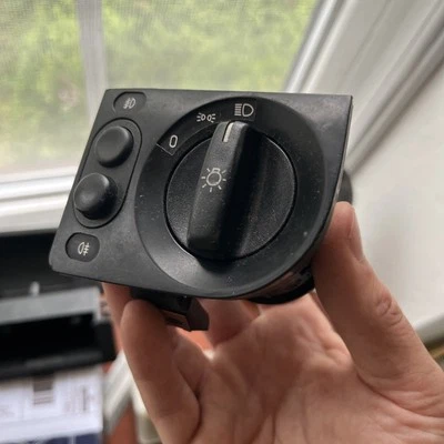 BMW SERIE 3 E36 INTERRUTTORE FARO SFIATO 8375523 - Immagine 1 di 3