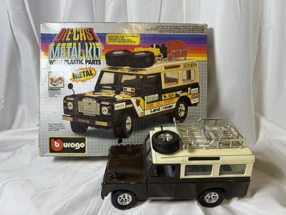 Raro Burago 1:25 Landrover Defender Diecast Metal Modelo Kit Juego de Juguete de Colección Foto 1 de 4