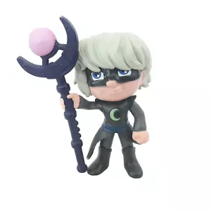 PJ Masks Luna Mädchen Figur auf Ständer 2,2" Sammlerstück Spielzeug Frosch Box - Bild 1 von 8