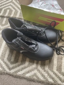 Safety Boots Size 7 Black Steel Toe Cap Giasco - Picture 1 of 4